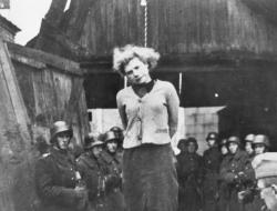 ШОК: вот что делали фашисты с пленными русскими девушками