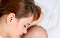 Koraszülött csecsemő: havi fejlődés, gondozási jellemzők, szövődmények, a fejlődés késése