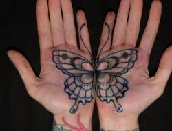 Tetovaže na prstima za muškarce: koji dizajn bi moderan tip trebao izabrati za takvu tetovažu?